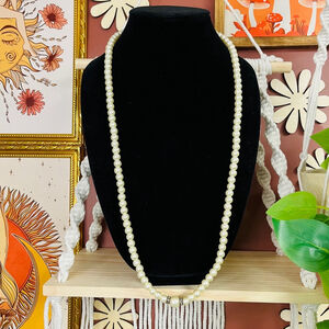 Vintage Faux Pearl Necklace Cream Colored Acrylic Beads Crystal Accent‎ Retro
